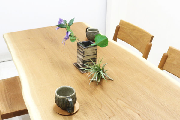 無垢一枚板作品紹介】朴一枚板ダイニングテーブル | 近藤工芸BLOG